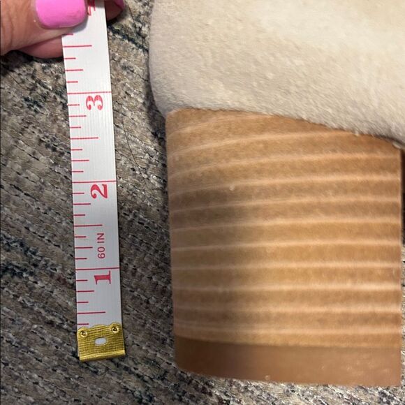 Violet & Red Tan Loaded Knit Cuff Booties - Picture 5 of 5